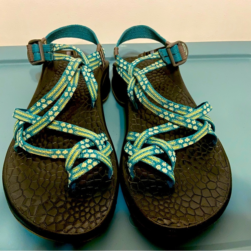 6M Teal chacos